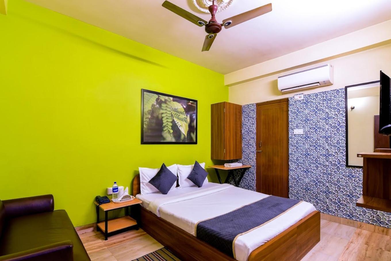 The Kolkata Hotel Bagian luar foto