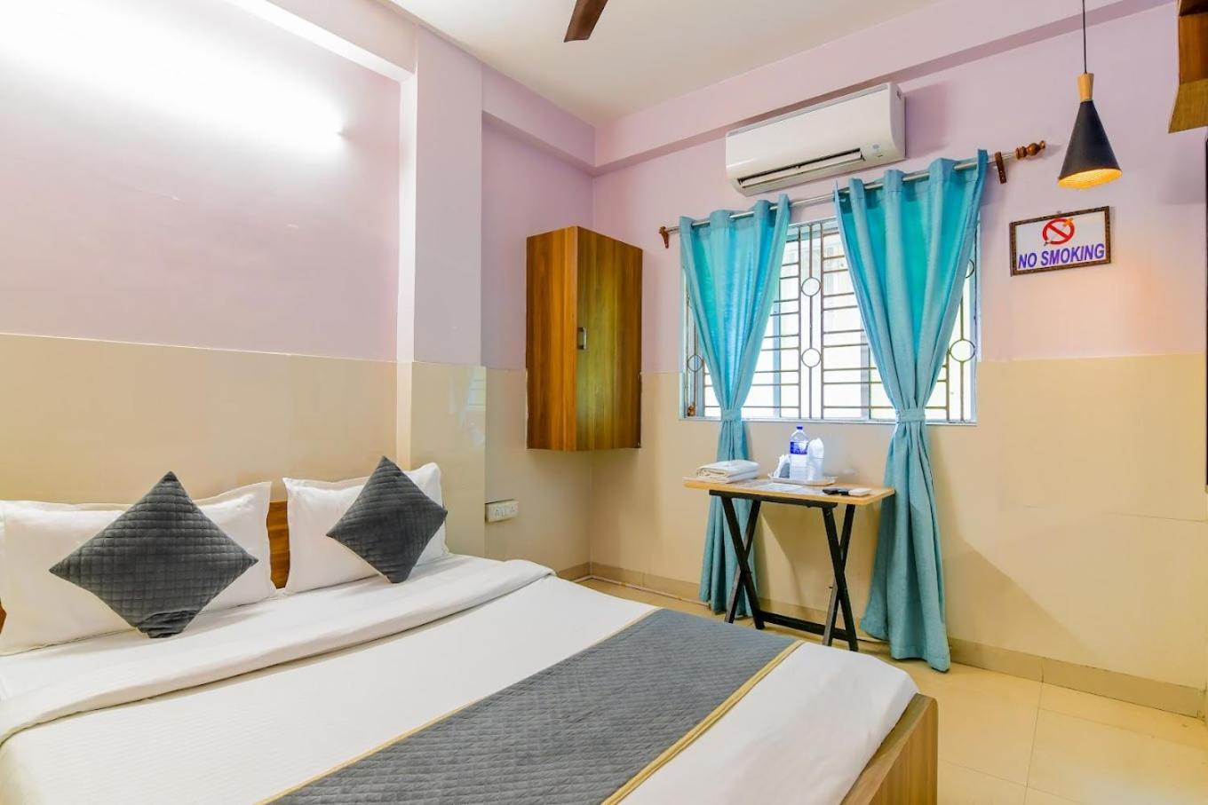 The Kolkata Hotel Bagian luar foto